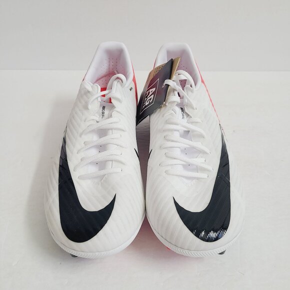 Athletic_Shoes